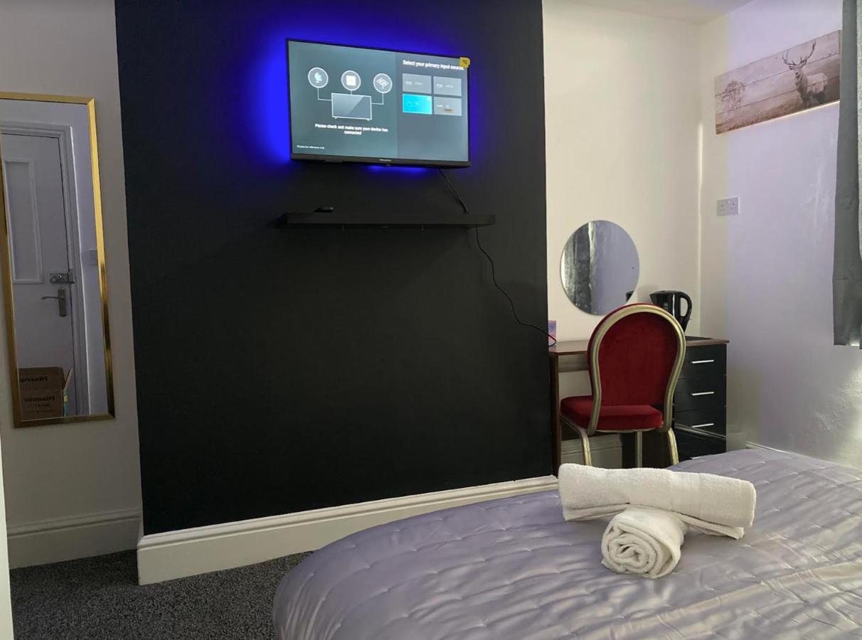 Hotel Royal Блекбърн Екстериор снимка